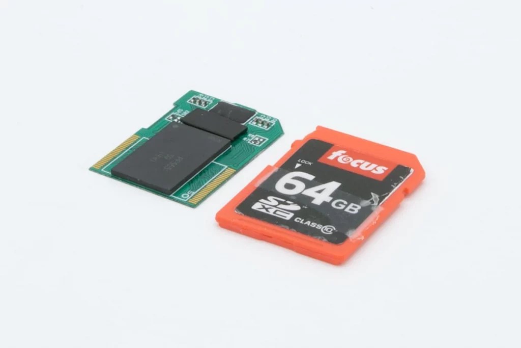 CF Cards vs. SD Cards Exploring Storage Capacity and Speeds