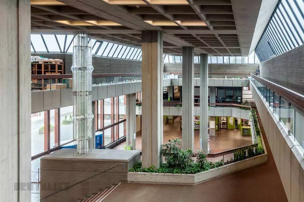 ZentralBibliothek der Universität Regensburg Brutalismus in Bayern