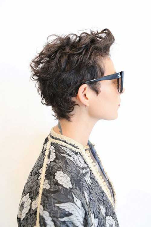 Pixie Haircut Curly Hair Photos - hairstyle panosundaki Pin