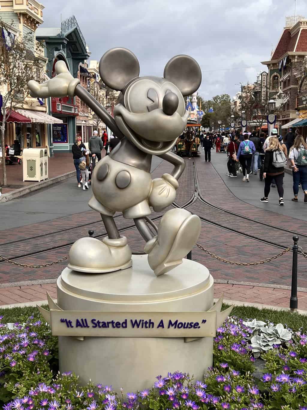 Disneyland Rope Drop Strategy The MustKnow Steps for a StressFree