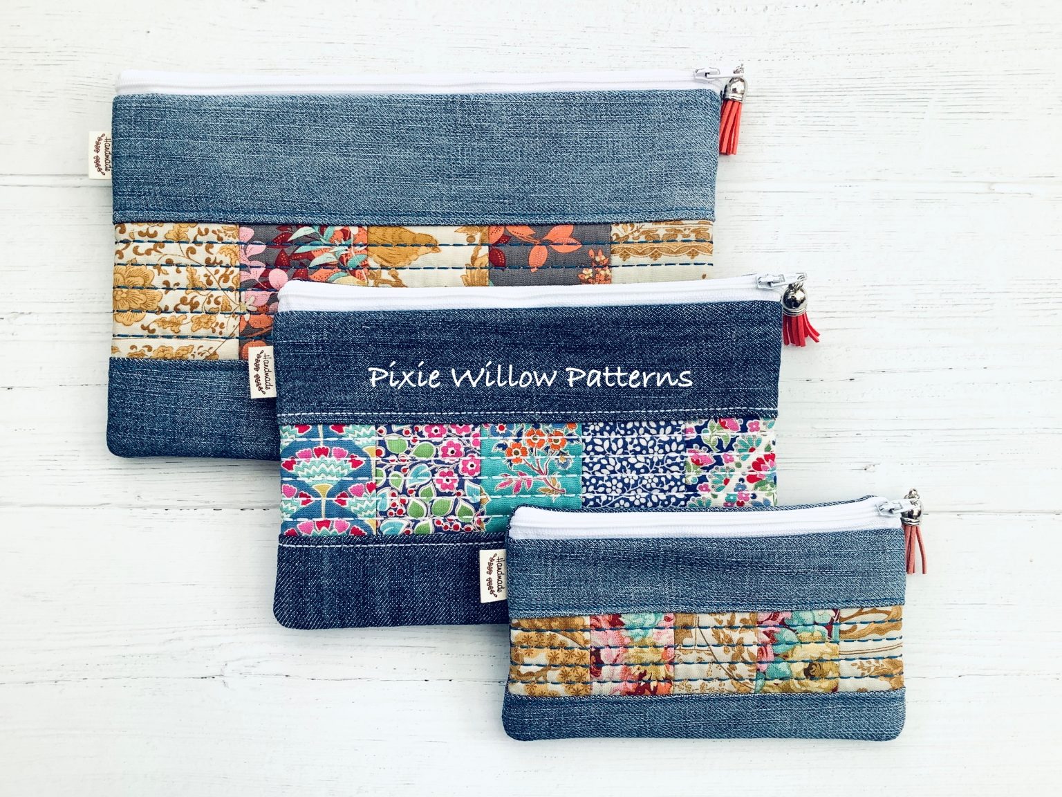 In the hoop Quilted Zipper bag pattern. Embroidery machine design of a