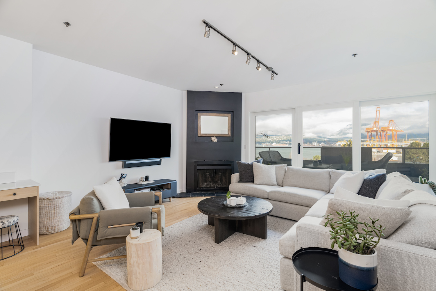 Blog › Gastown Vancouver Lofts for sale Albrighton Real Estate, Vancouver Lofts, Modern