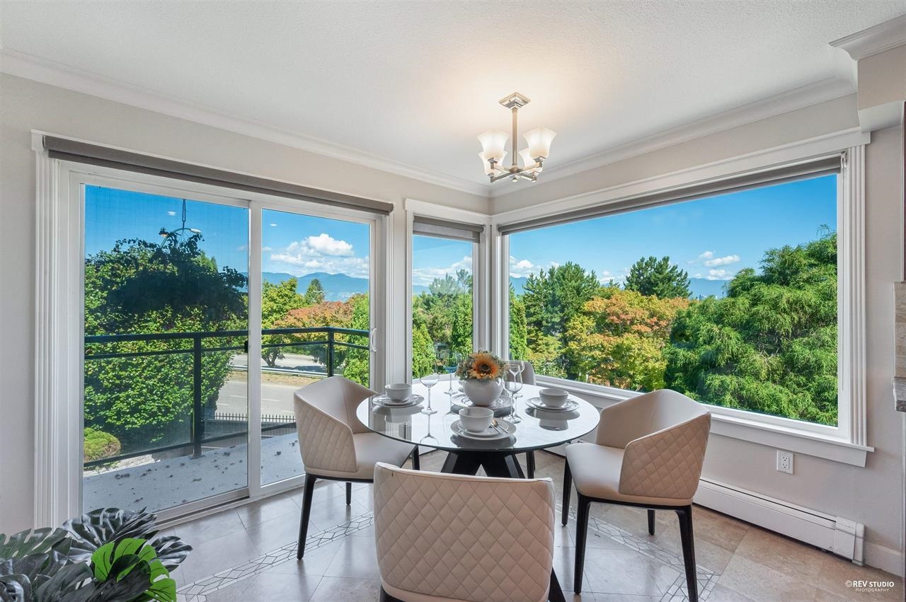 Blog › Vancouver Modern Architectural Houses for sale Albrighton Real