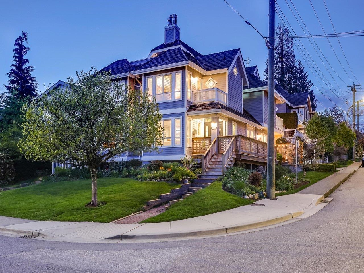 Blog › North Vancouver Modern Homes for sale Albrighton Real Estate