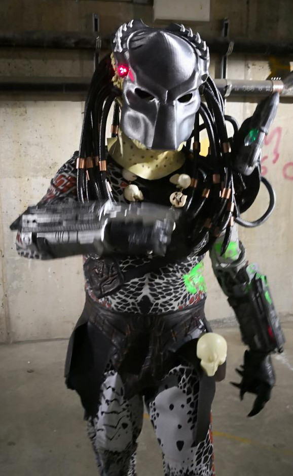 Predator Costume With Head Tracking Plasma Cannon atelieryuwa.ciao.jp
