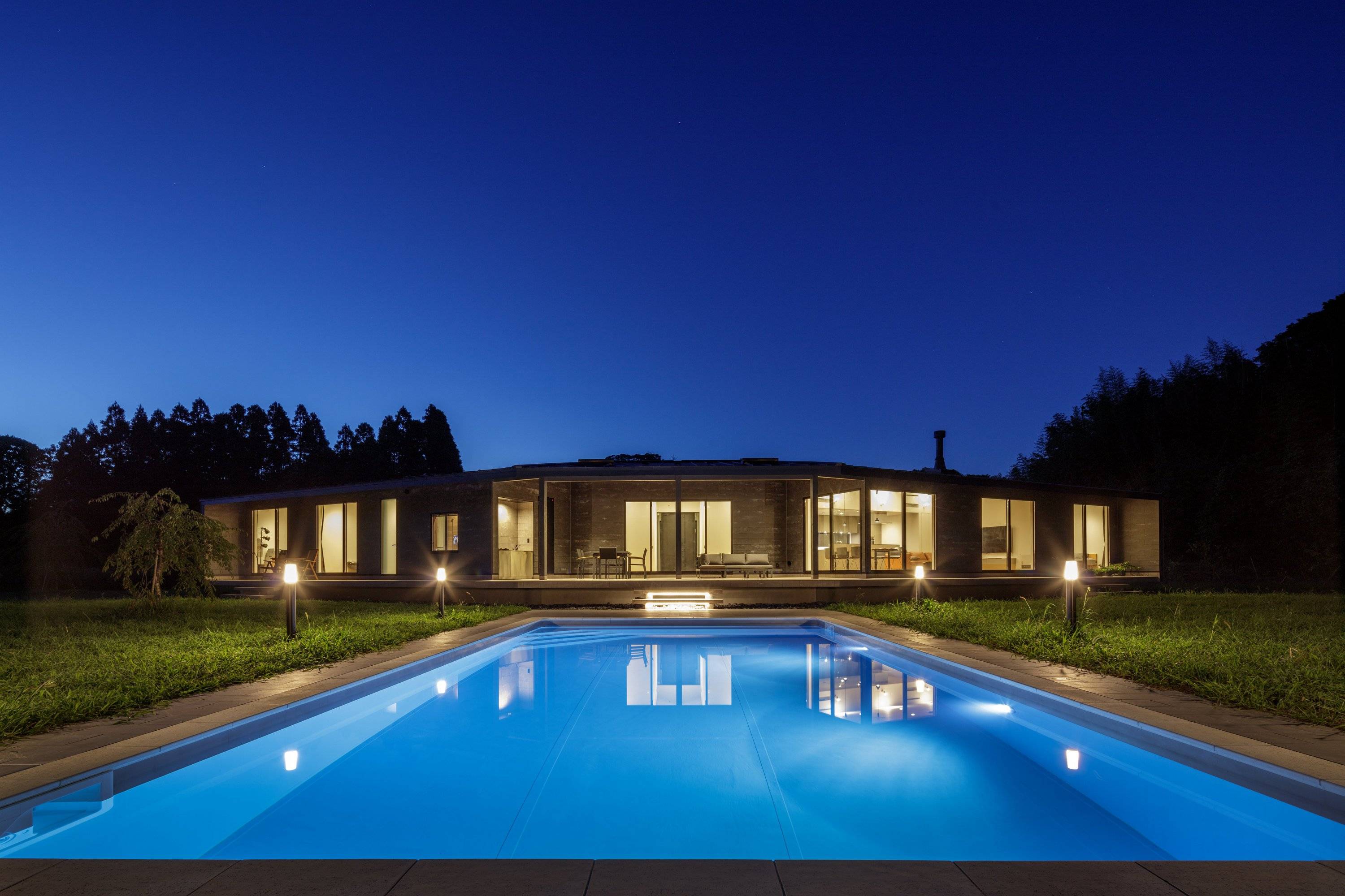 長南町のヴィラ｜広いアウトドアリビングのある平屋の別荘｜建築設計事務所作品｜PlaNavi（プラナビ）