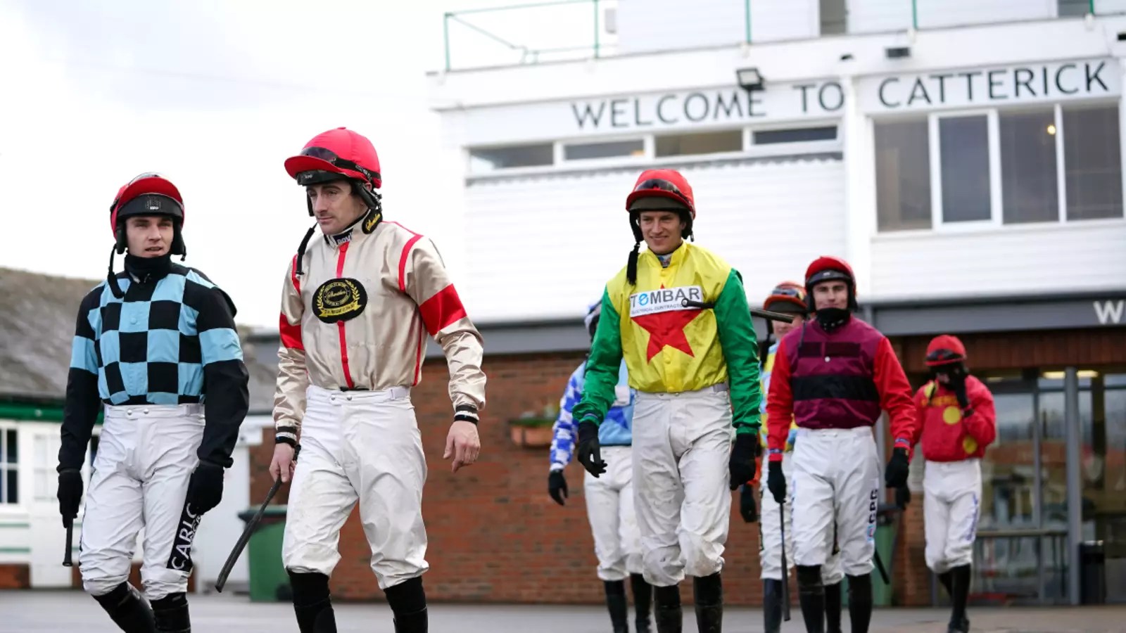 Wednesday’s Catterick Racing Tips Ask A Honey Bee can bring the sting