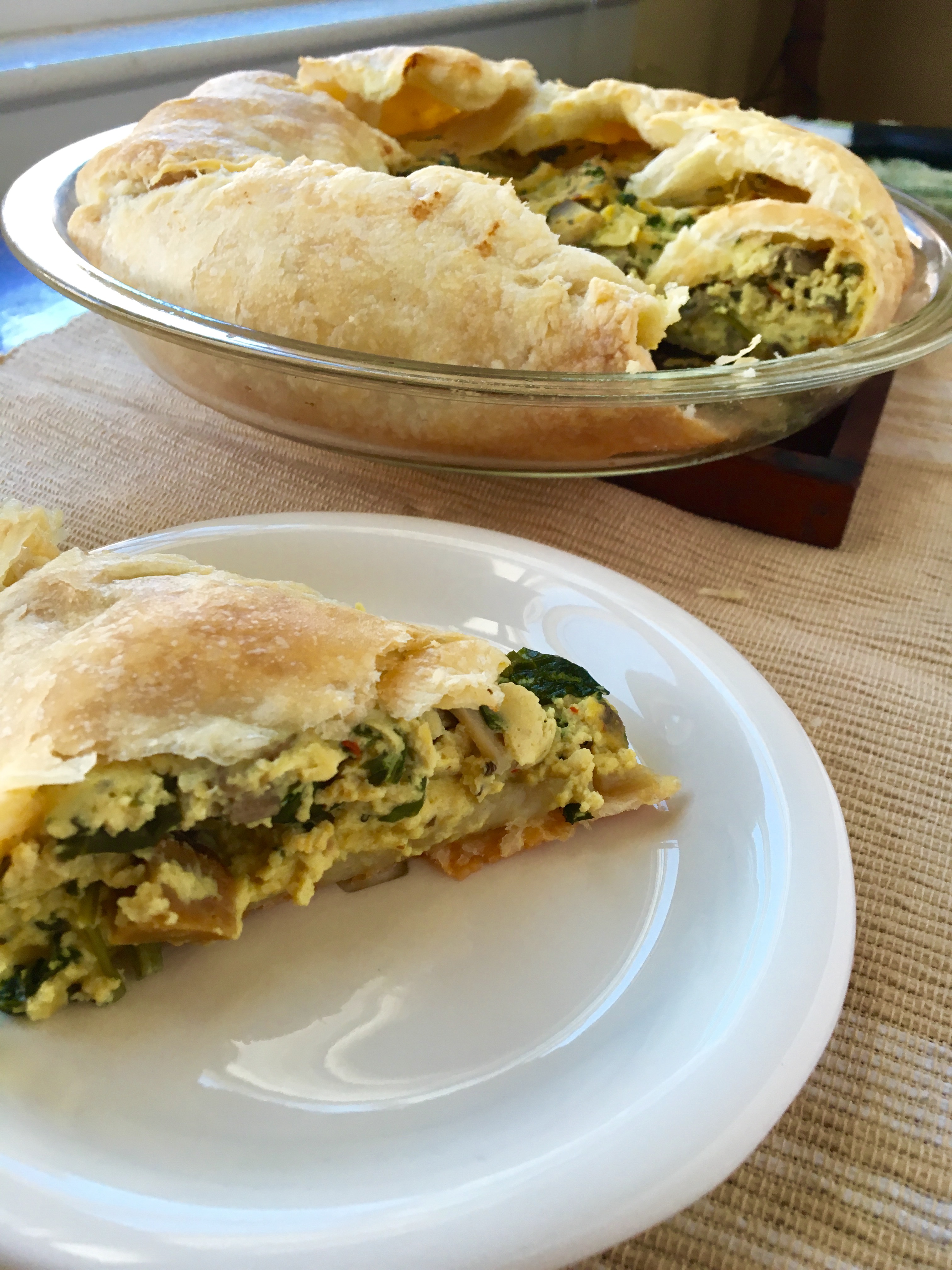 Easy Vegan Ham, Mushroom, and Spinach Quiche) Plant Power Couple