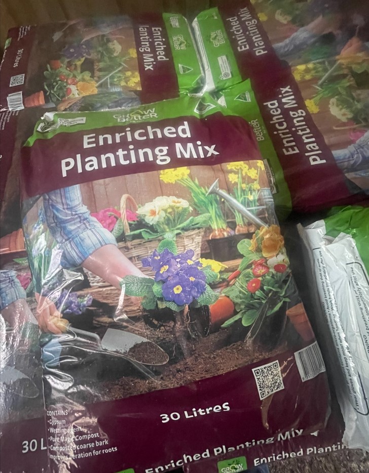 Enriched Planting Mix Plants for Spaces