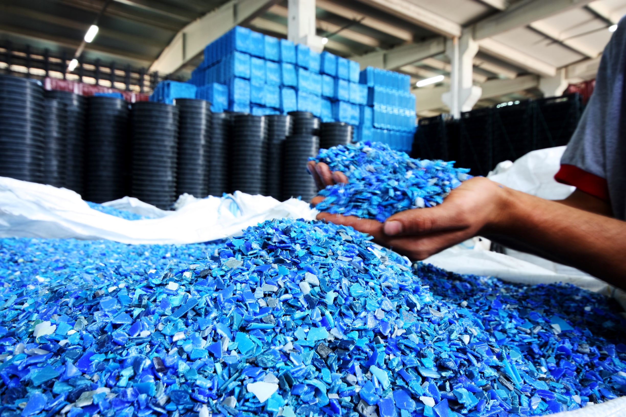 Why Businesses Choose Local for Plastic Development and Manufacturing