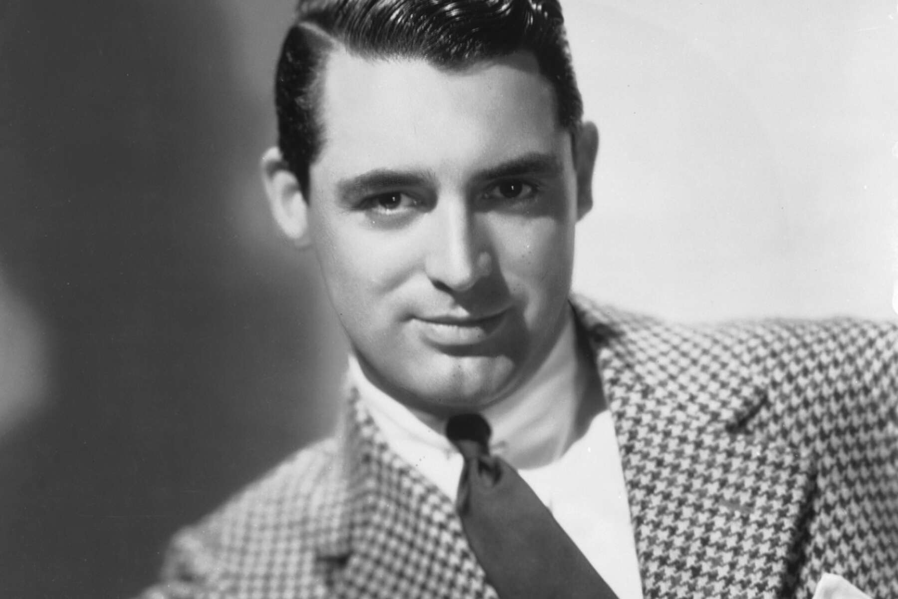 What Plastic Surgery Has Cary Grant Had? Plastic Surgery Bio