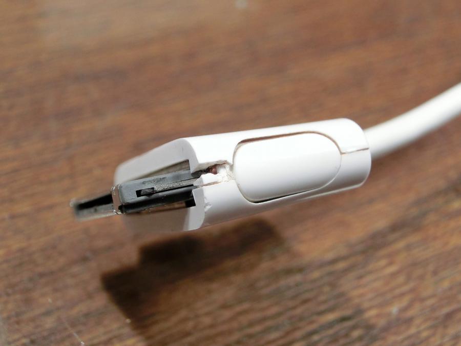 iPhone cable repair Plastimake