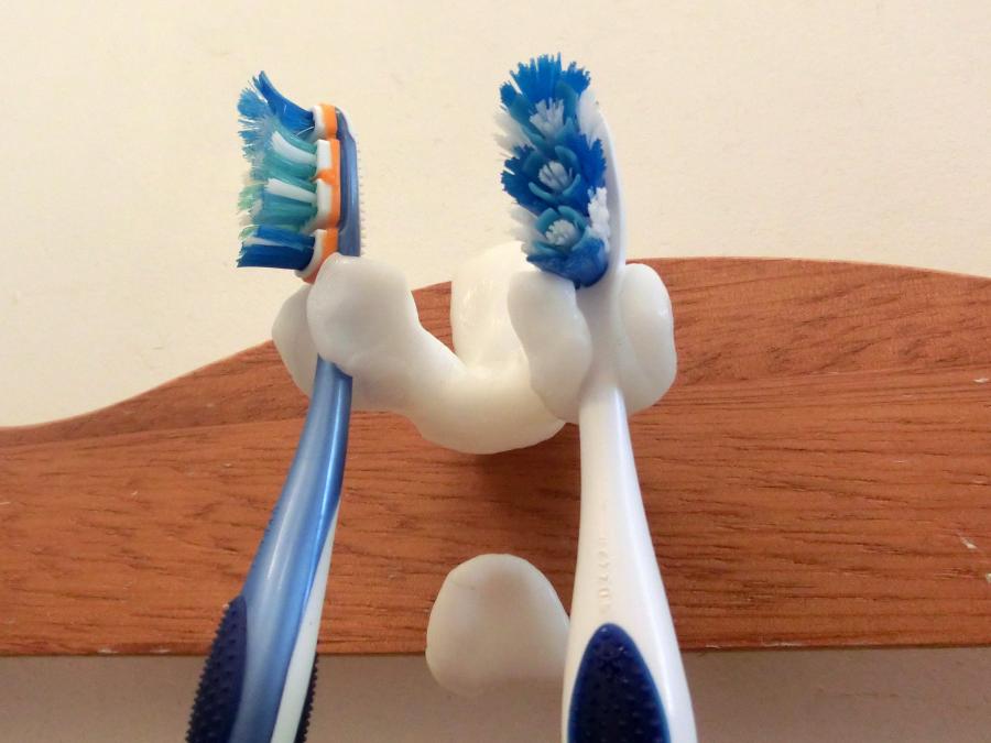 Toothbrush holder Plastimake