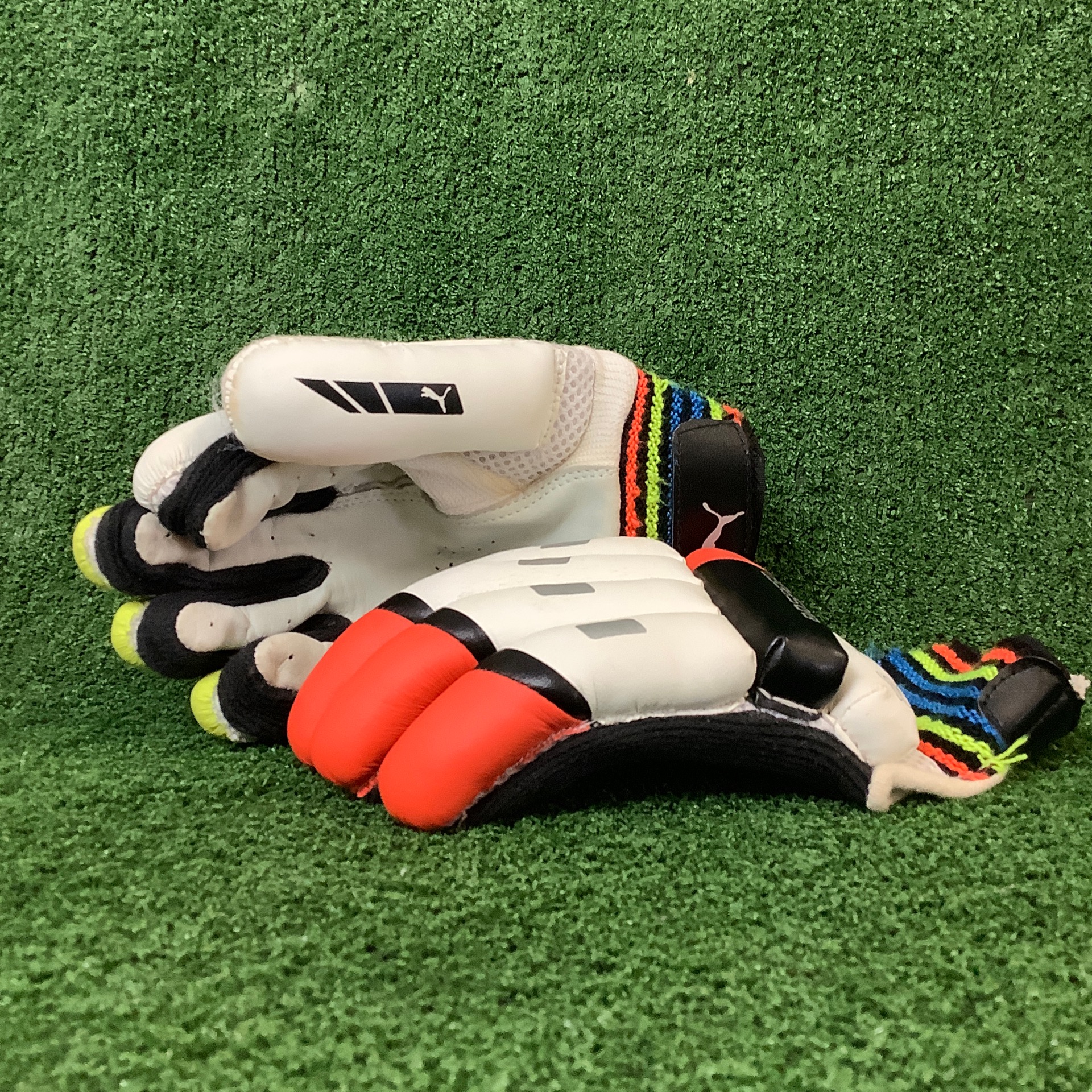 Cricket batting gloves PUMA Junior size Play It On