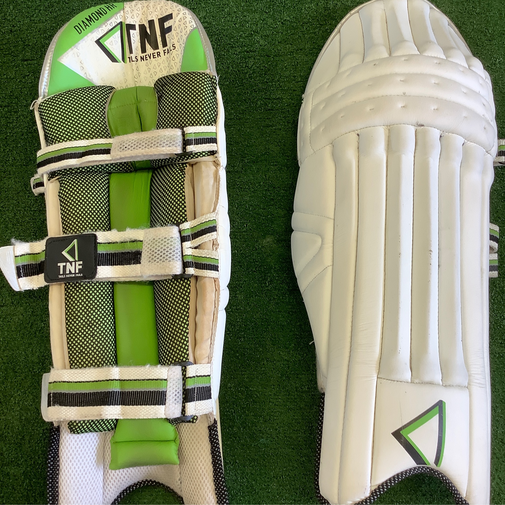 TNF Cricket Pads Play It On