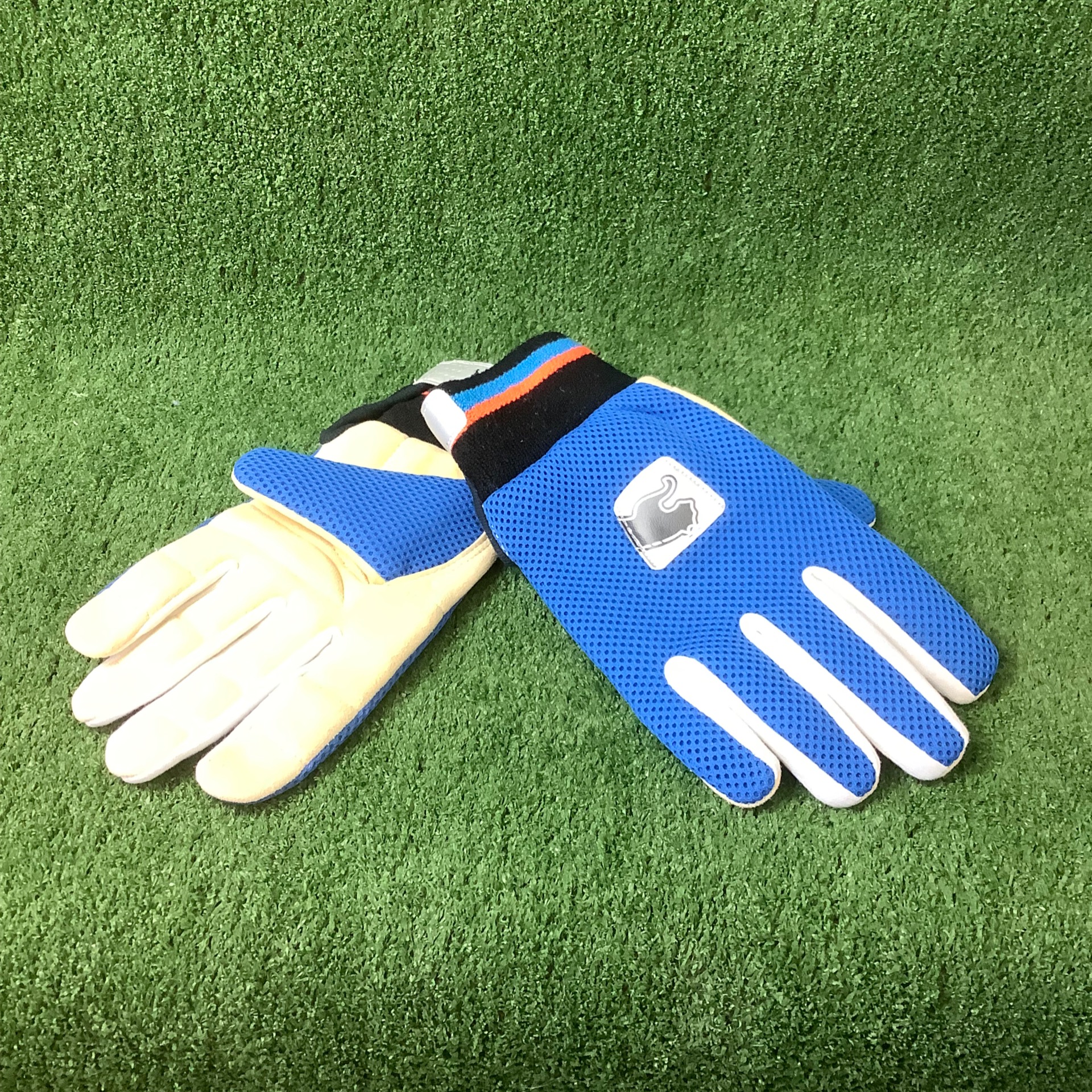 Puma Inner cricket gloves Play It On