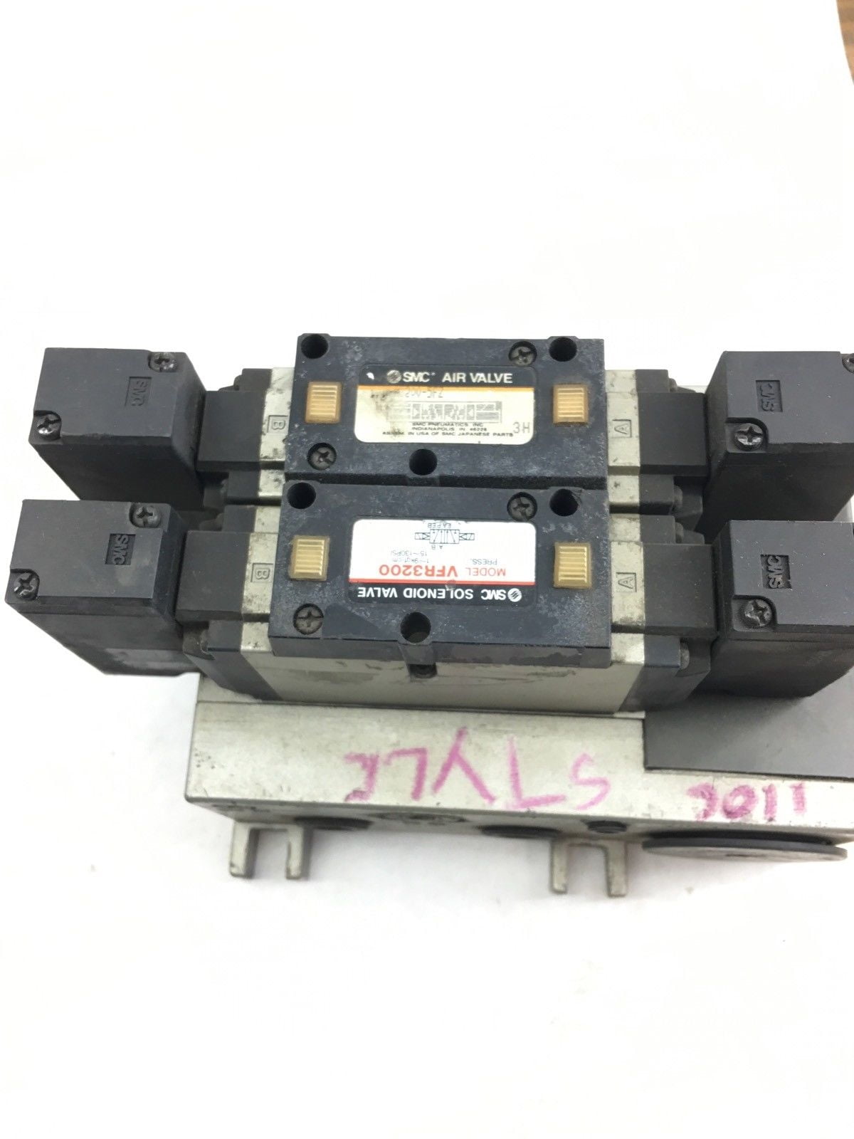 SMC AIR VALVE MANIFOLD WITH (2) VFR3200 SOLENOID VALVES, H255