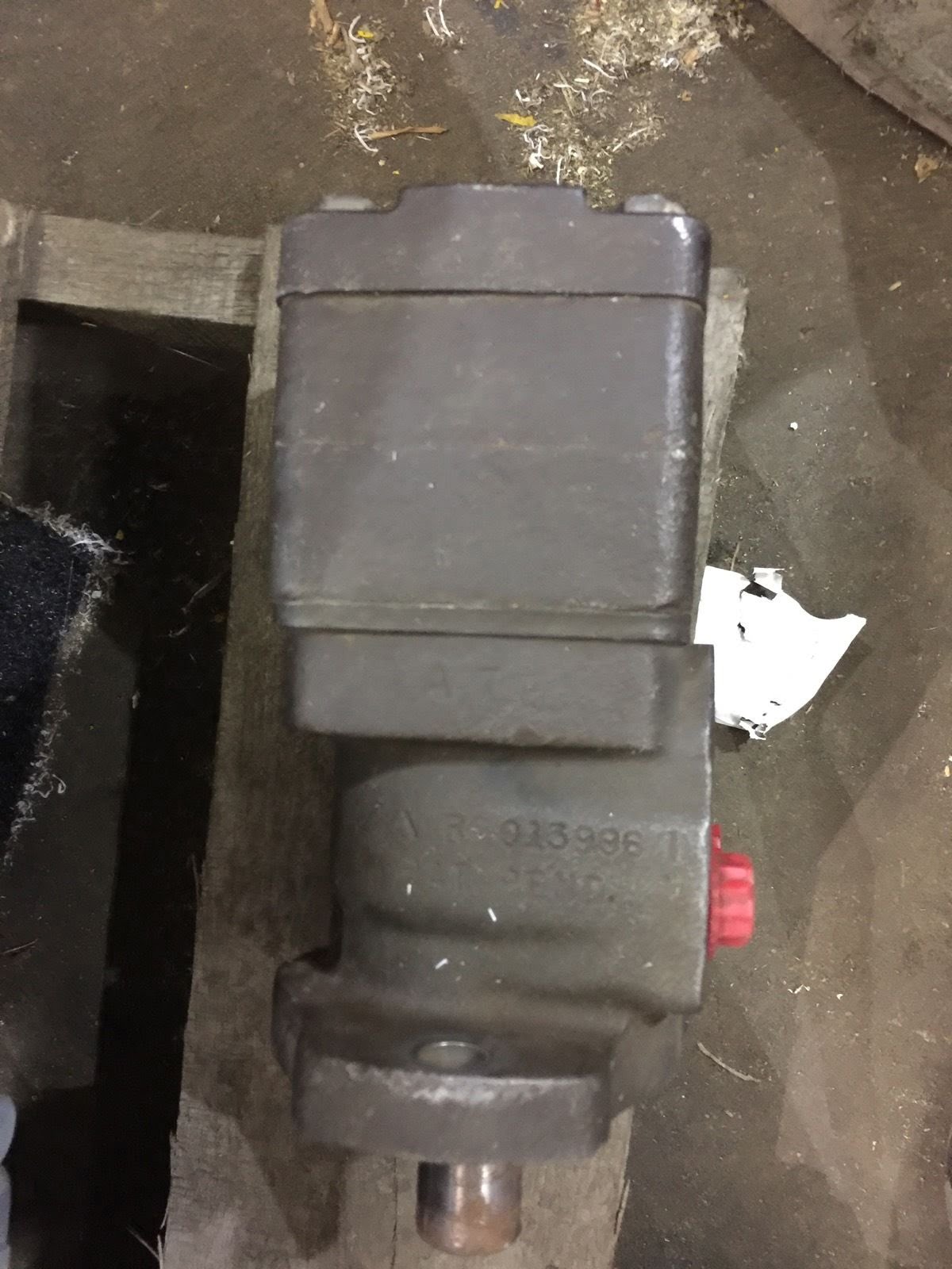 HYDRAULIC MOTOR ROLLER STATOR RS013996 (NP15)