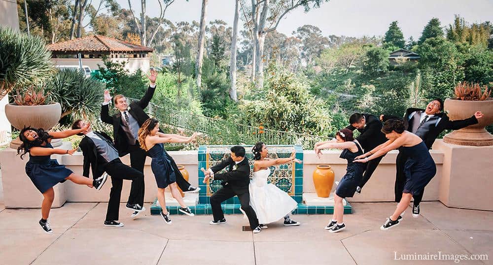 21 Funny And Clever Wedding Photos Pleated Jeans