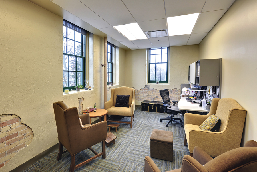 Kitchener Downtown Community Health Centre +VG Architects