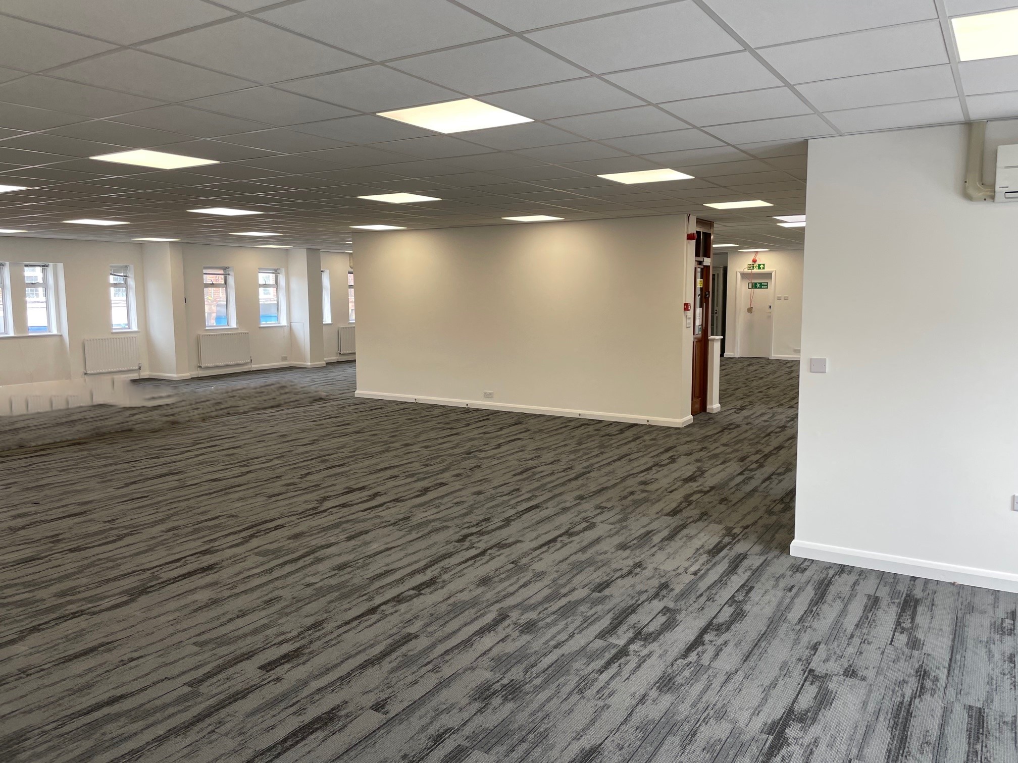 OFFICES WITH PARKING TO LET IN GERRARDS CROSS Philip Marsh Collins Deung