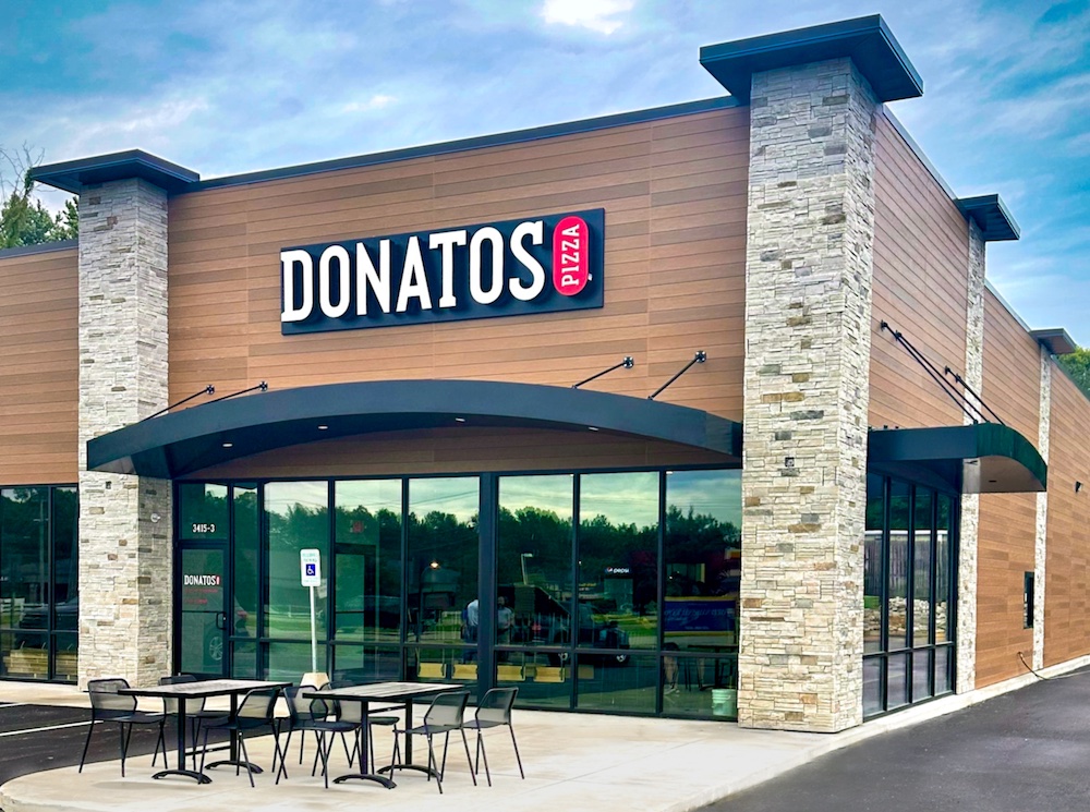 Donatos Is Now the Official Pizza of This NFL Team PMQ Pizza