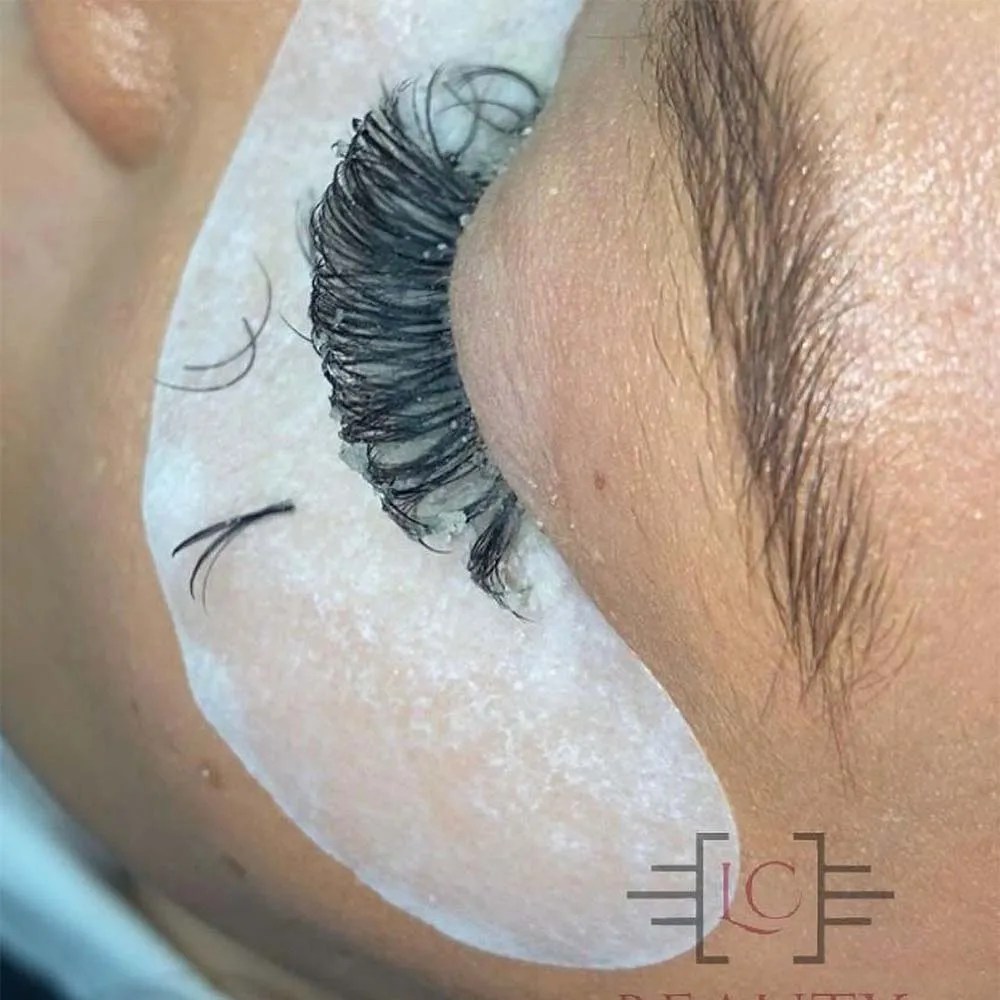 Removing Lash Extensions at Home Is It Safe to Do It on Your Own?