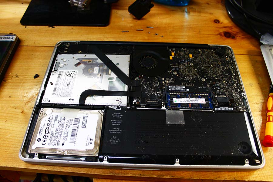 Macbook Pro A1278 Folder & Question Mark Fix March 24, 2017 P&T IT
