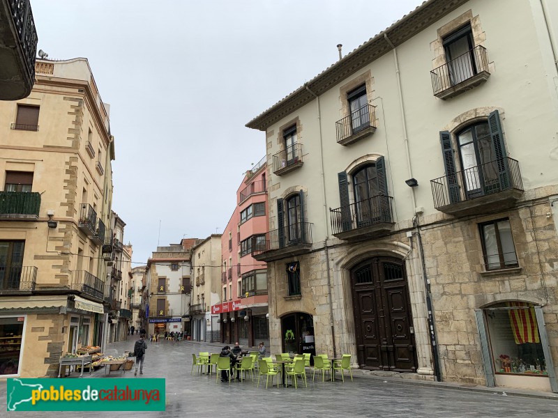 Plaça Major La Bisbal d'Empordà Pobles de Catalunya