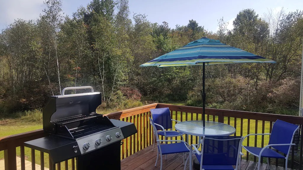 Poconos 6 Bedroom Vacation Rentals nearby Casino Long Pond Pennsylvania