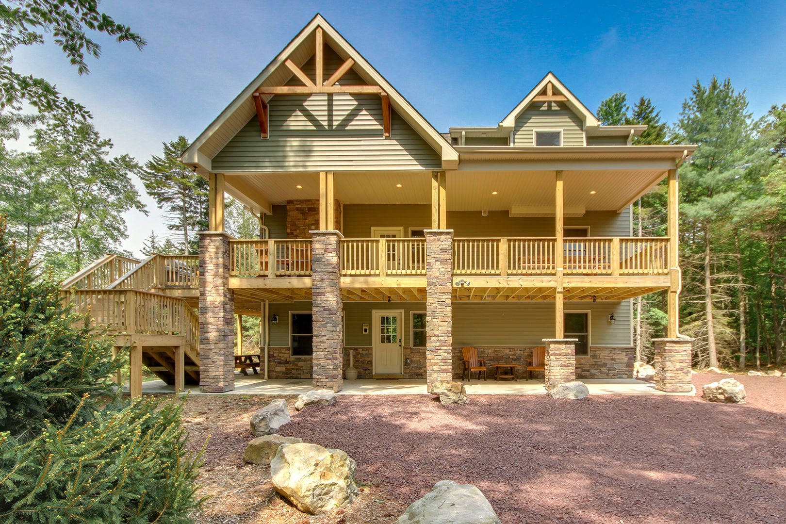 Lazy Summer Days in These Lake Harmony Vacation Homes! PMRentals