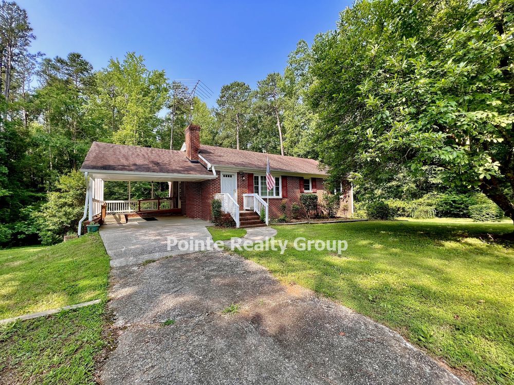100 Smith Cross Roads South Hill, VA 23970 Pointe Realty Group