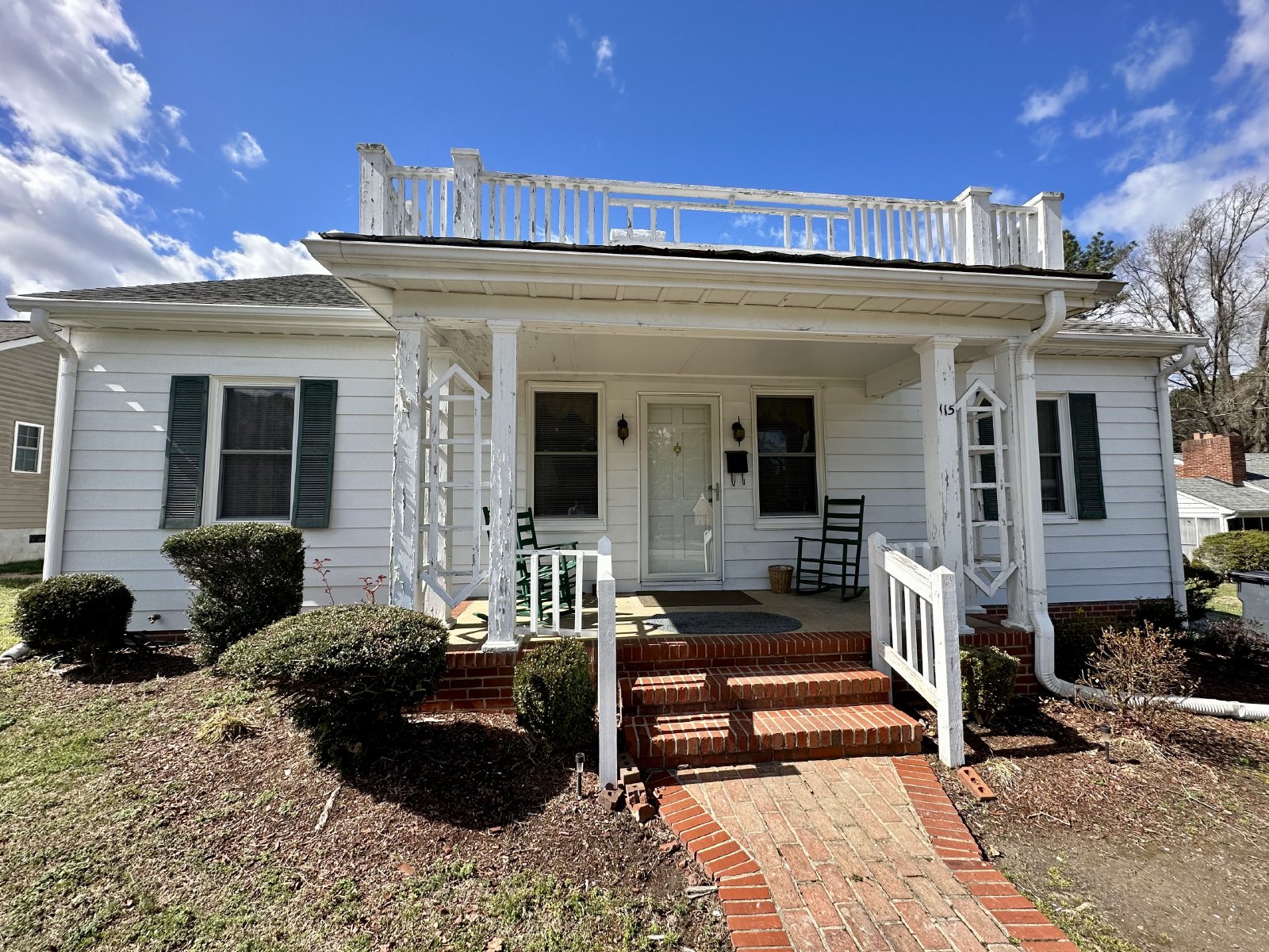 115 N. Thomas South Hill, VA 23970 Pointe Realty Group