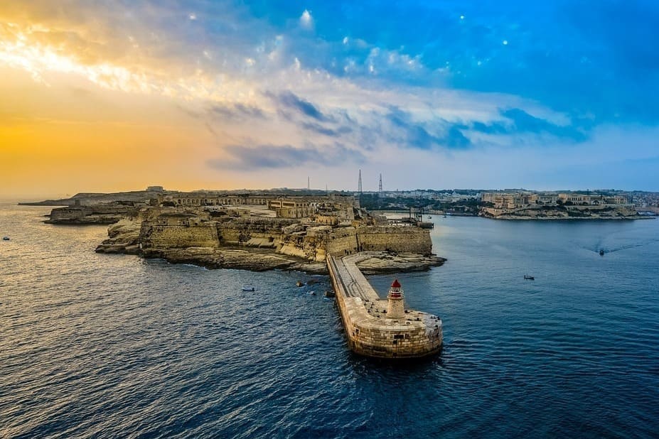 Explore Native and Main Languages of Malta Maltese and English