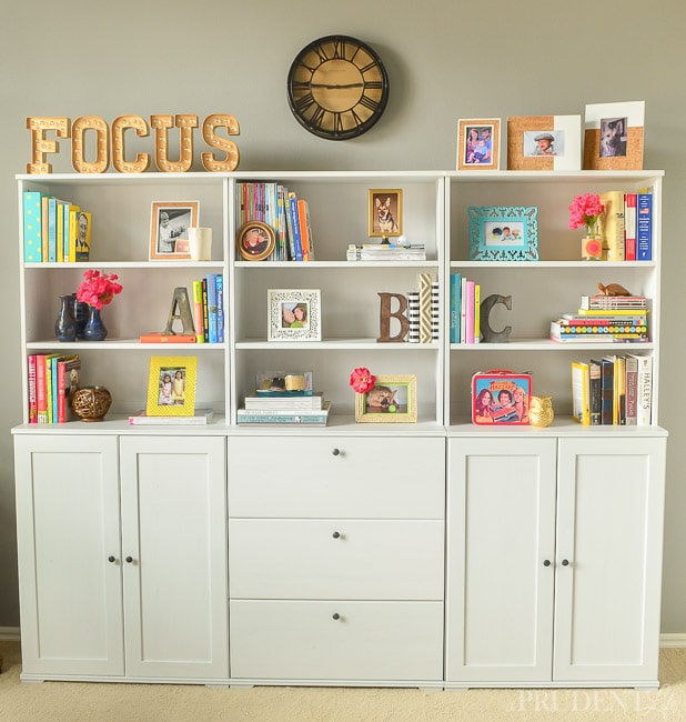 The Simple Way to Add Style to your Bookcase {On a Budget} Polished Habitat