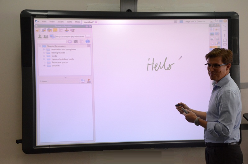 Interactive Whiteboard class 2013 Bahrain Polytechnic