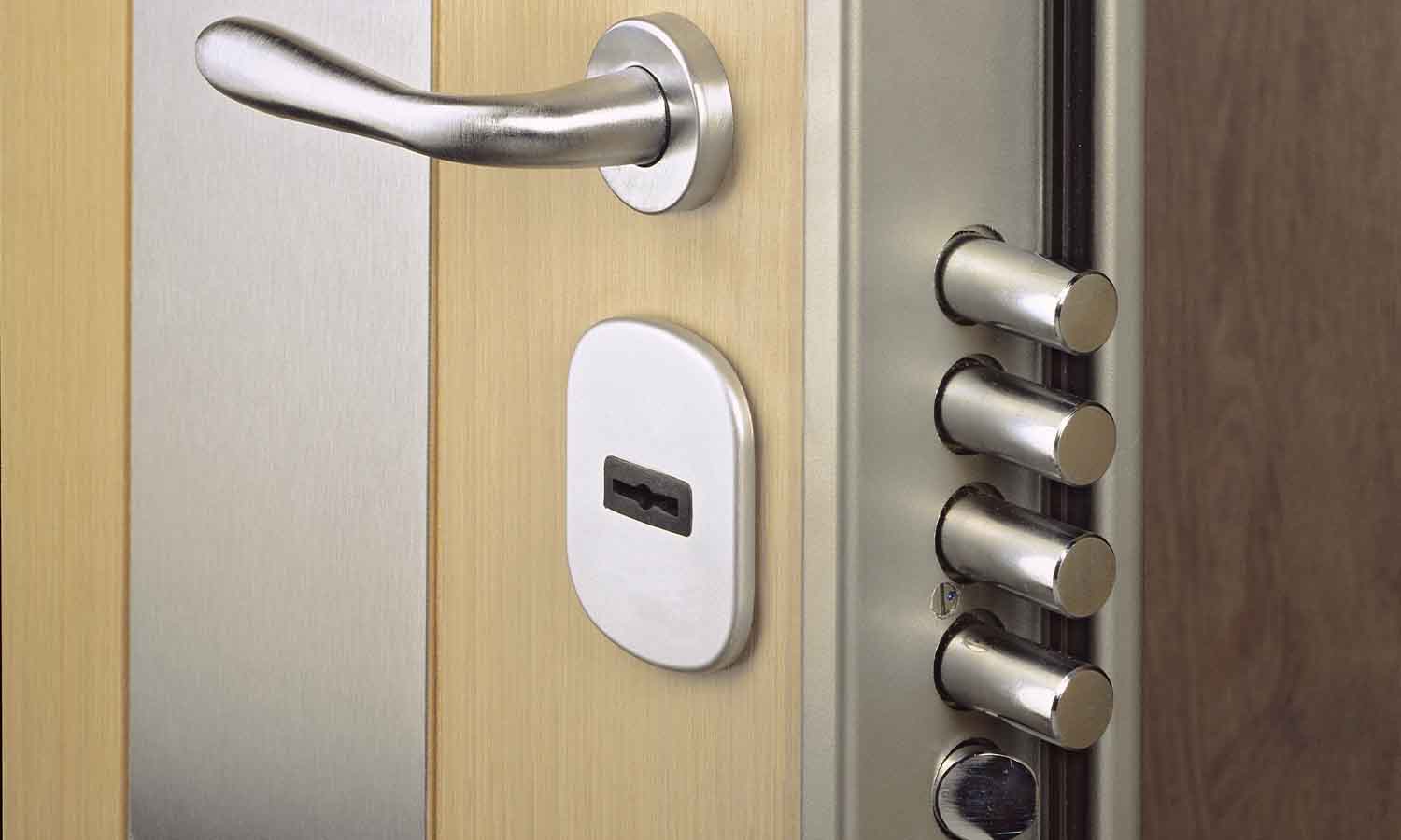 The Best Locksmith Services in 90046 24/7 Lock & Keys