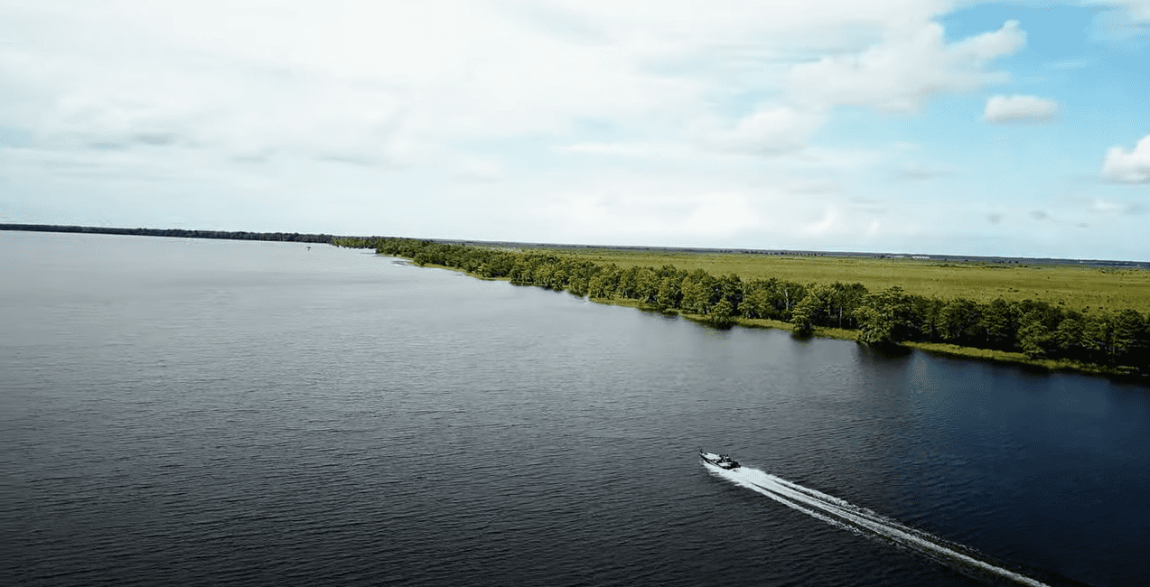 Best Boating Lakes in Wisconsin The Top 5 Destinations Pontooners