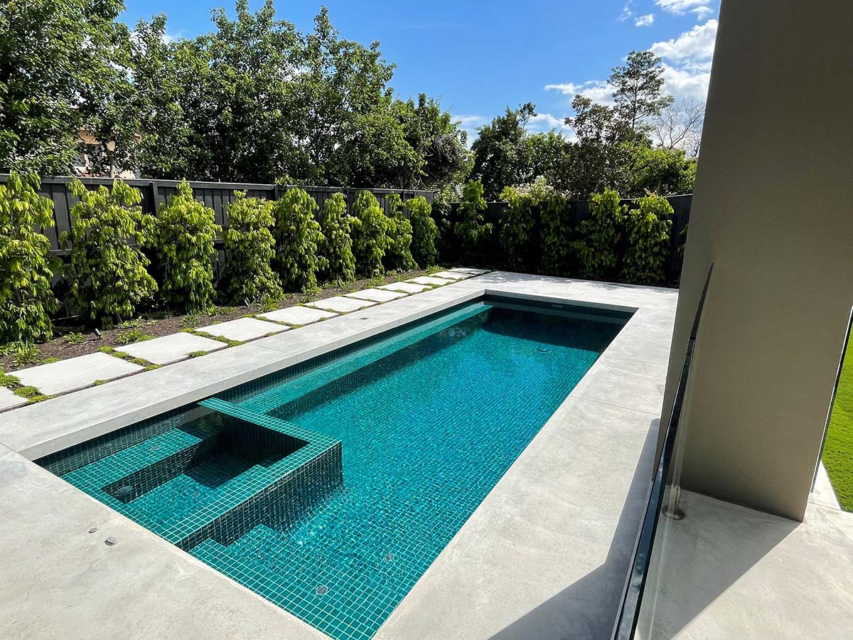 Poolside Emerald 48mm Ceramic Mosaic Pool Tiles CMC338