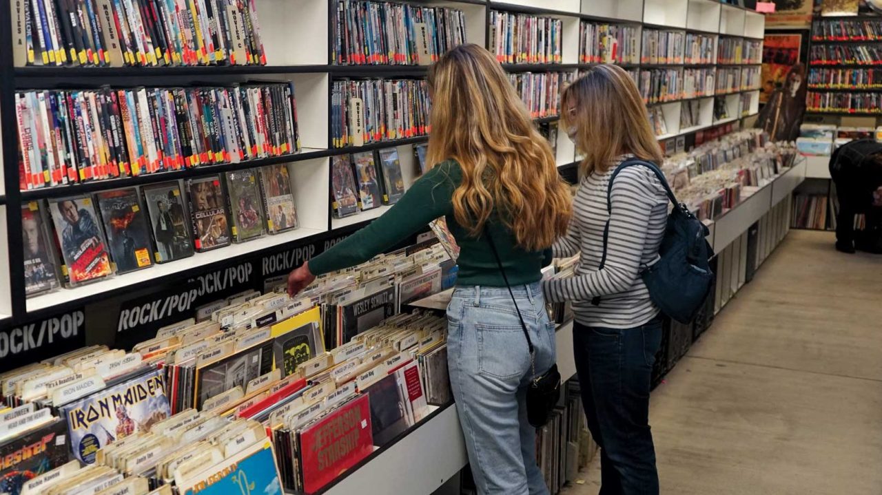 Vinyl records watch Top sellers today