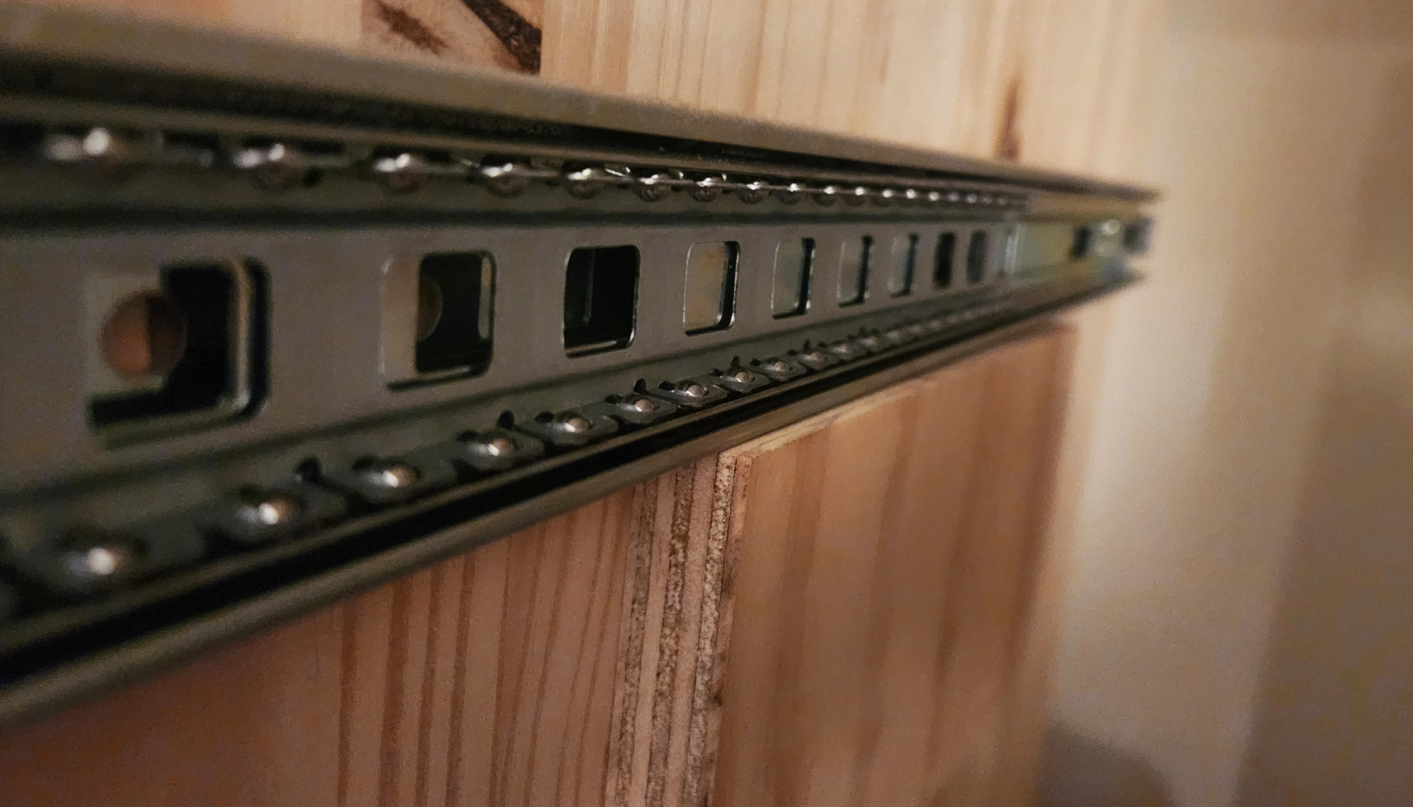 How to install drawer slides 24x7Report