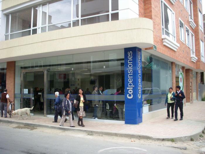Con tarjeta de crédito, colombianos que vivan en el