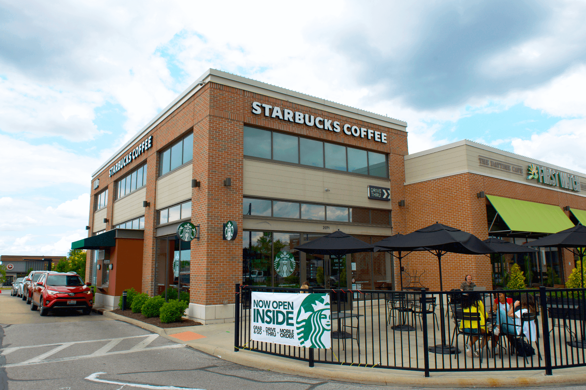 Portage Crossing Starbucks