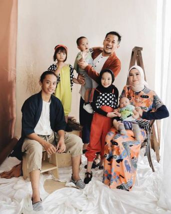 Konsep Foto Keluarga Kreatif Lucu Dan Harmonis Bahagia - Portalkuningan.com 428_X_342_jpg