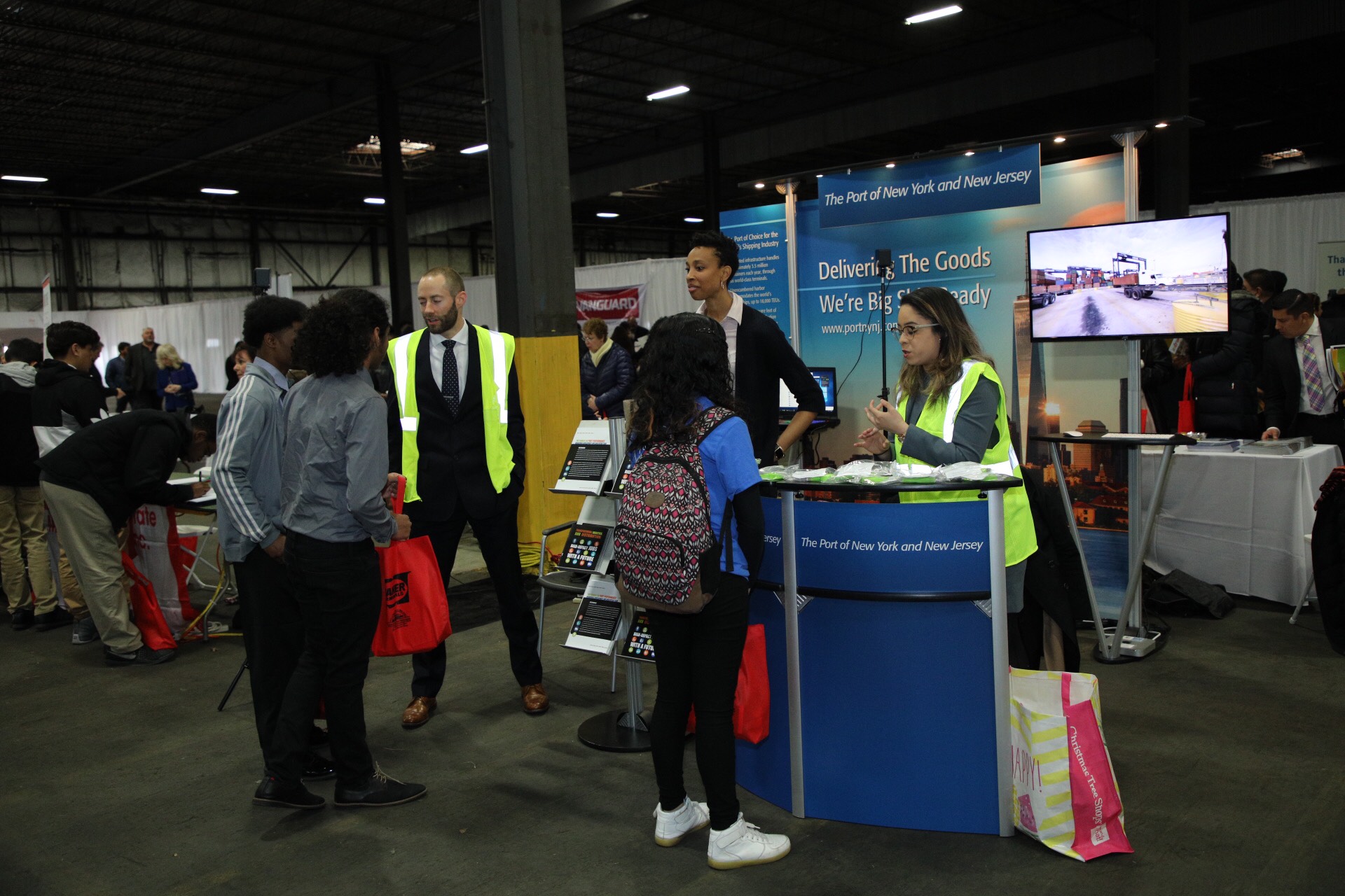 Making Connections Port Hosts Transportation, Logistics, and