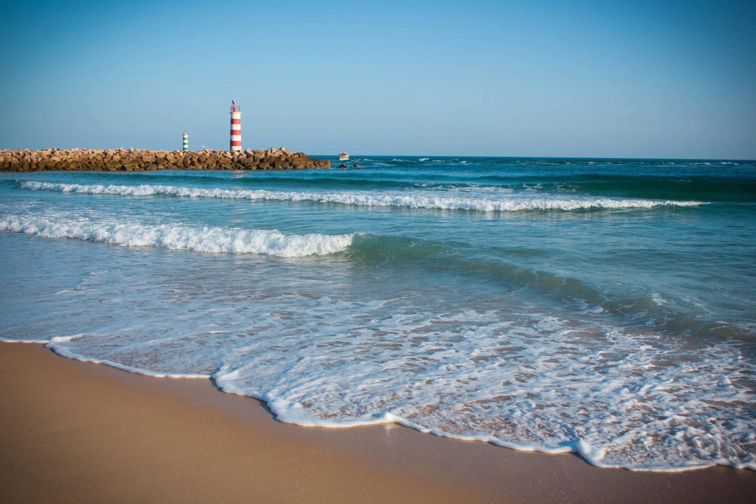 The Pros and Cons of Moving to Portugal as an Expat