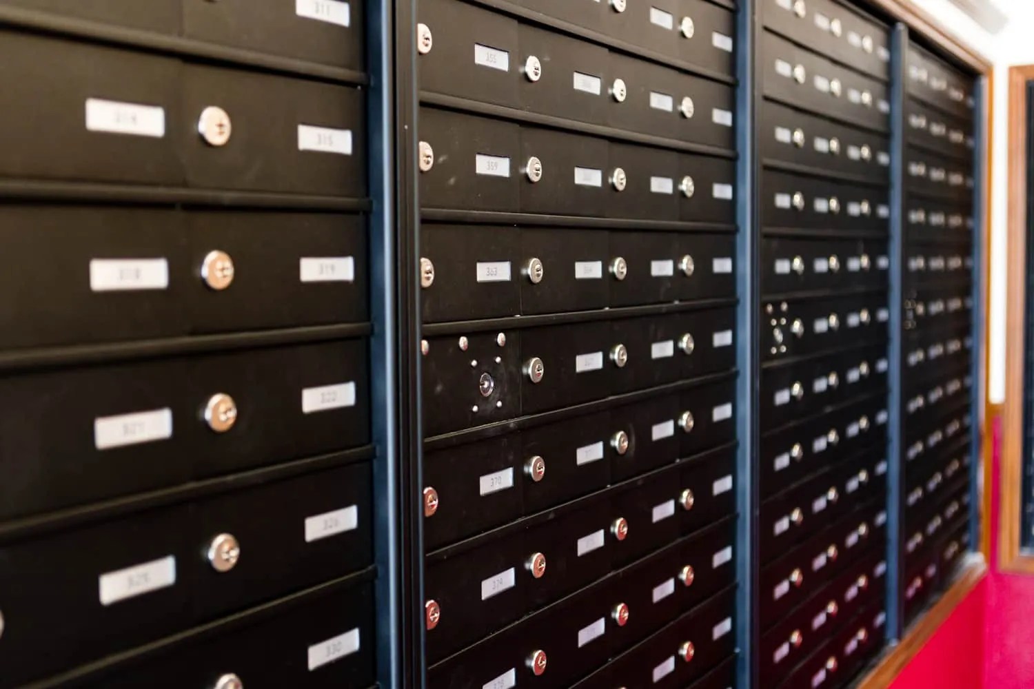 4 Mailbox Rental Advantages at Bellingham's Best Mail Store