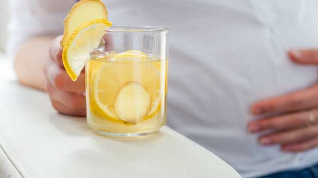 13 Unbelievable Benefits Of Drinking A Glass Of Lemon Water Every Morning