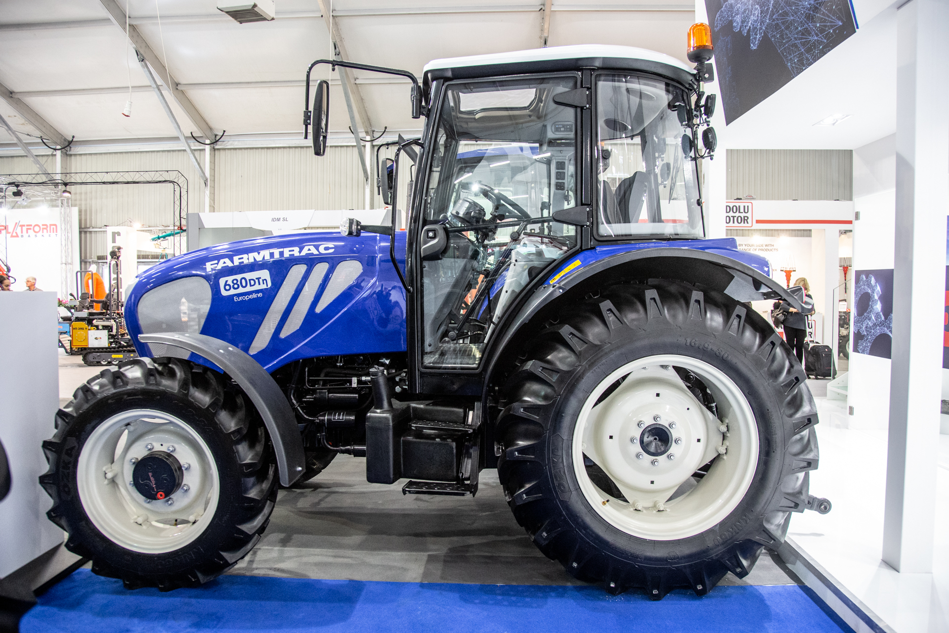 Tractor Buyers' Guide Potato Grower Magazine