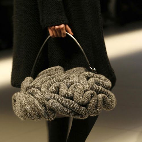 Top 10 Unusual Handbags That Are in Fashion